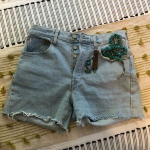 LEVI’S denim shorts